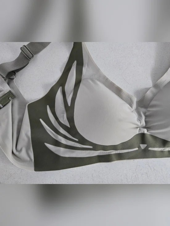 Sports Bra NWOT - Picture 2 of 4